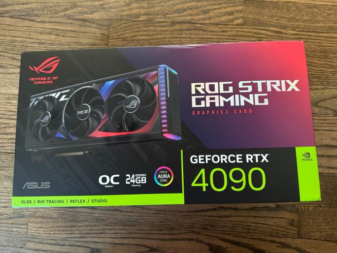 For sale ASUS ROG Strix GeForce RTX 4090 OC 24 GB GDDR6X